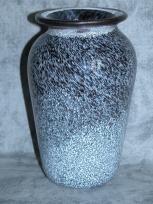 salt and pepper vase